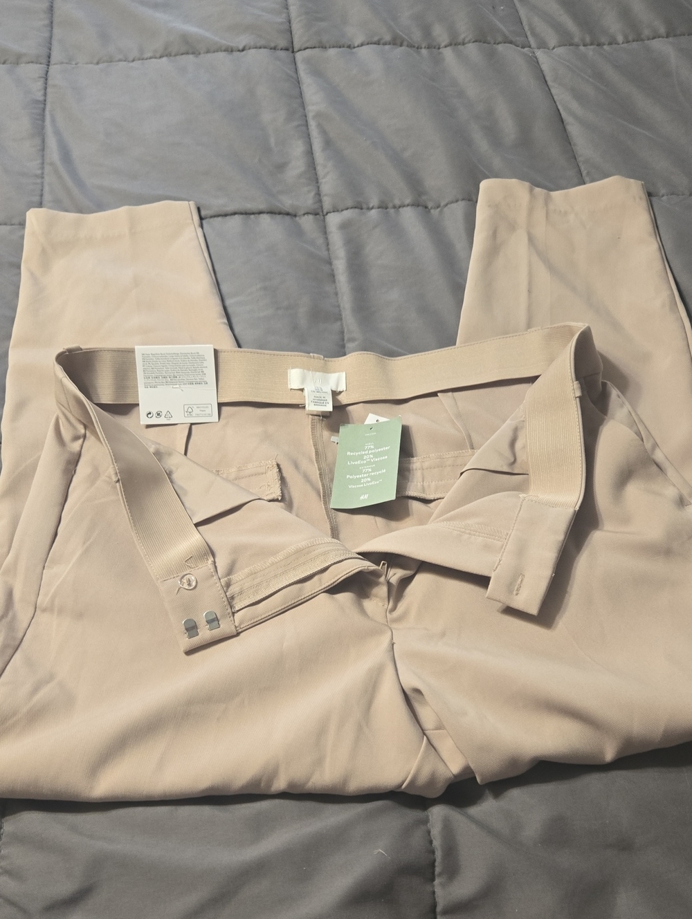 H&M NWT Women's High-Rise Stretch Ankle Pants in Beige SIZE 18